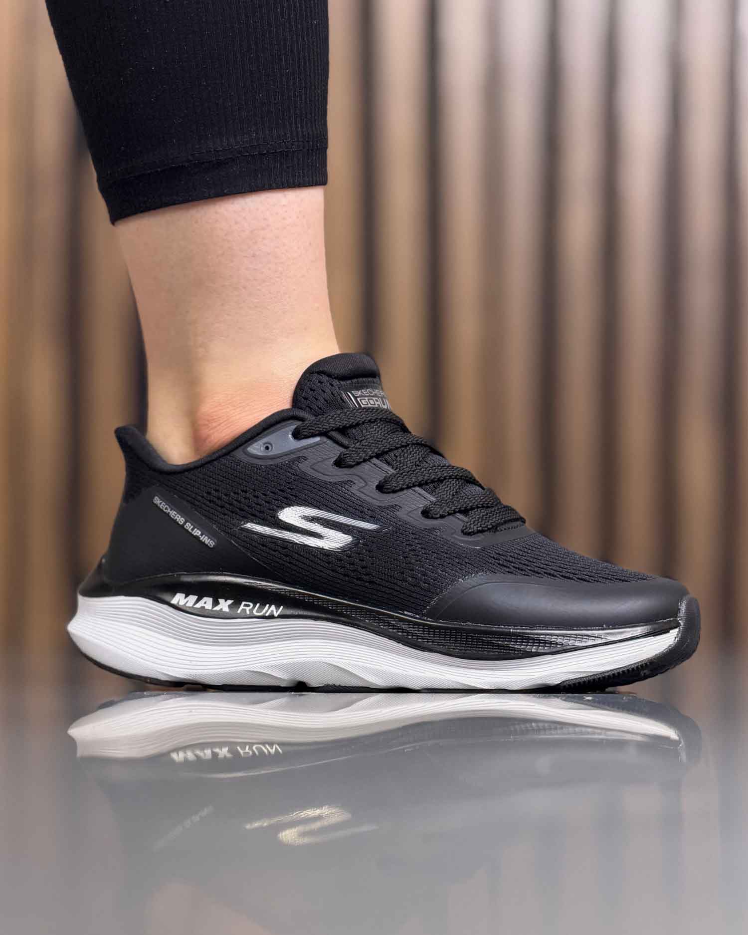 کتونی زنانه اسکیچرز مکس ران